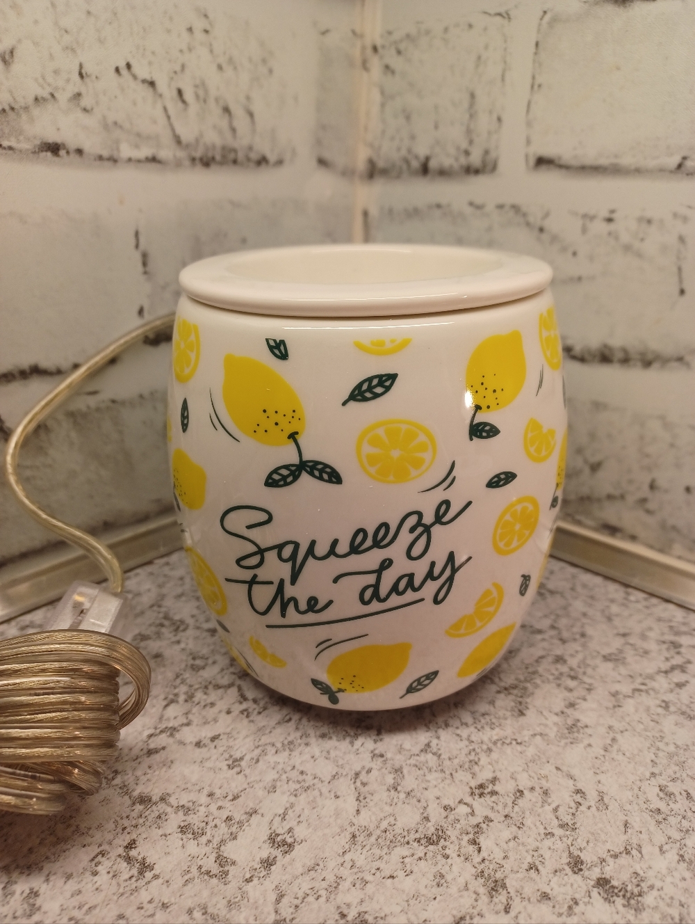 Squeeze The Day Lemon Simmer Pot Wax Warmer Pink Zebra yellow white warms oil